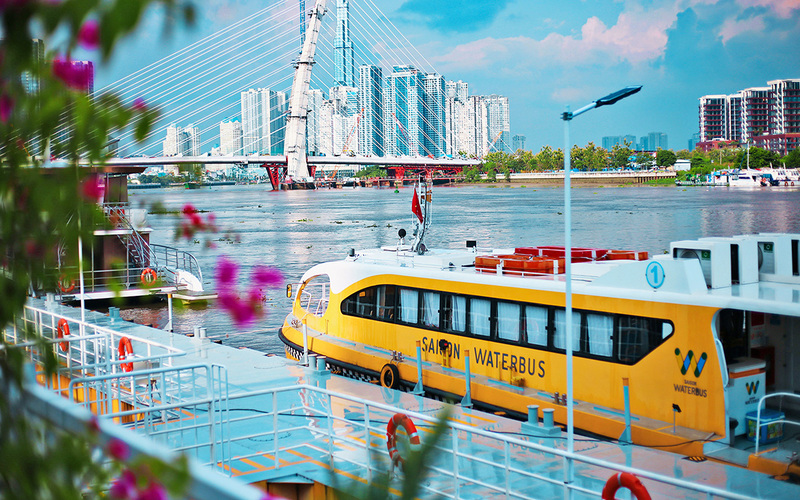 Saigon Waterbus has been a favourite spot for young photography lovers to capture stunning images
