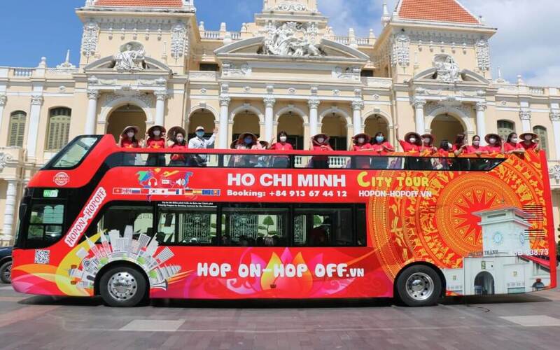 The Hop-On Hop-Off bus service in Ho Chi Minh City will run throughout the night 