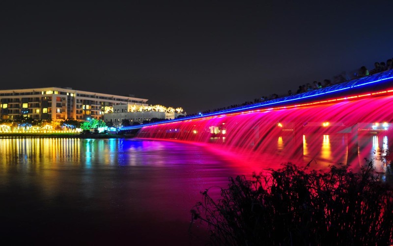 Anh Sao Bridge sparkles under the night sky
