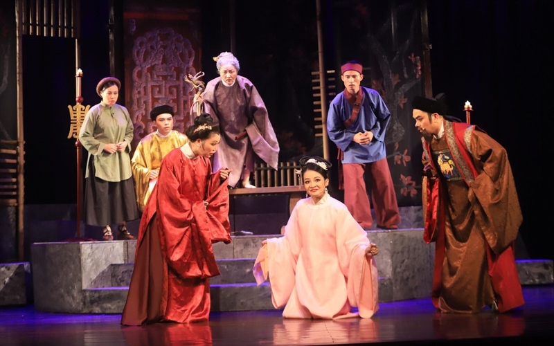 “Cai Luong” is a distinctive Vietnamese performing art that blends traditional and modern musical elements