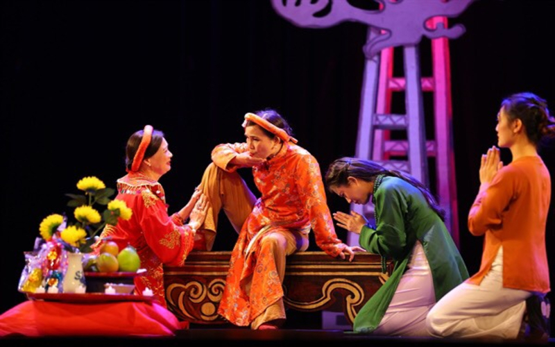 “Kich Noi” is a Western art form that was introduced to the country at the end of the 19th century
